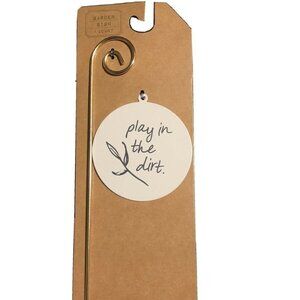 Garden SIGN 1 Count - “Play In The Dirt”